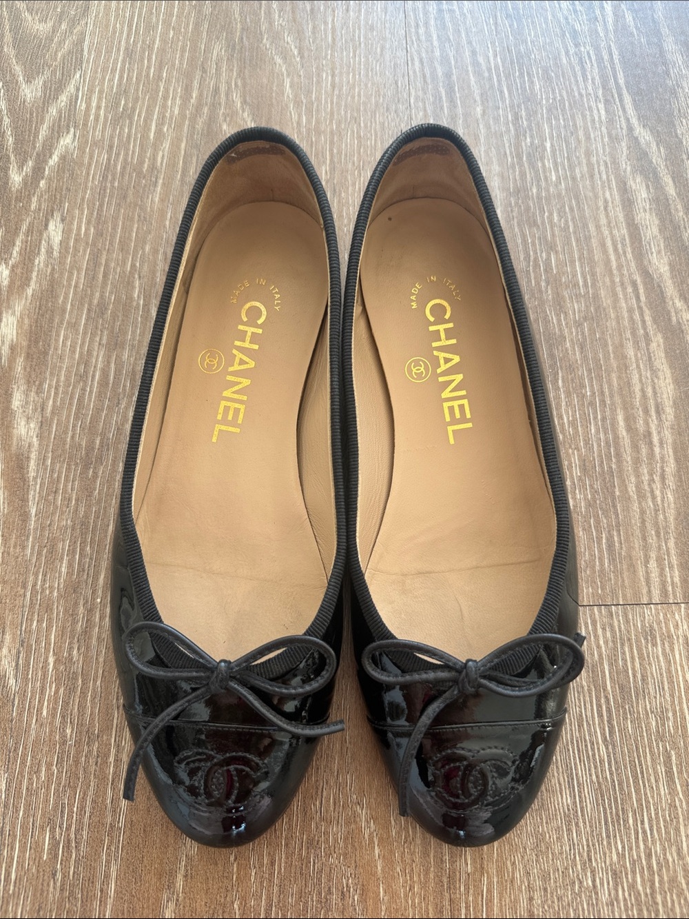 Chanel patent leather ballerina flats